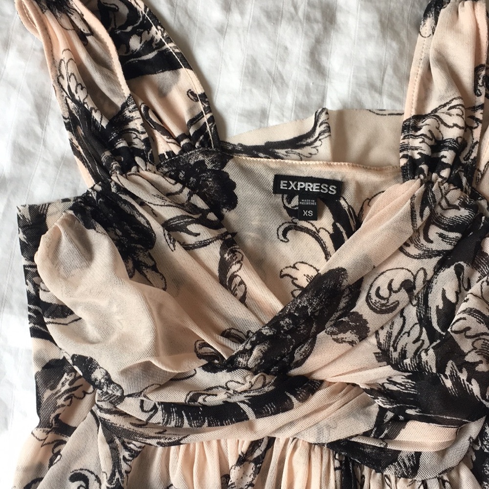 Express Blush Floral Tunic Flowy Top